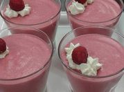 Una foto de postre rápido de frambuesas