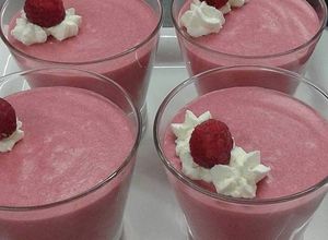 Una foto de Mousse de Frambuesas