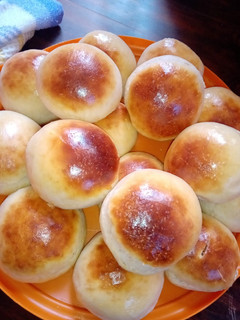 Una foto de Pan de hamburguesas fácil y rápido