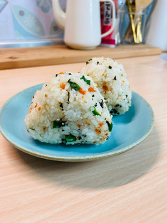 加熱冷凍烤飯糰|過熱水蒸氣烤箱微波爐 的食譜成品照片