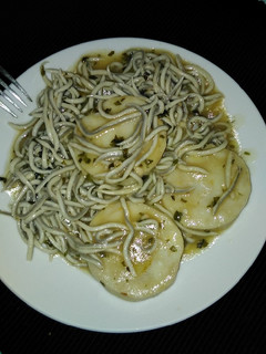 Una foto de Merluza con gulas