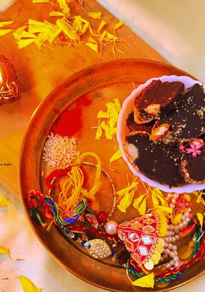 मीठे रिश्ते अपनों के लिए खास मिठाई बिना गैस जलाए हेल्दी चॉकलेट बर्फी रेसिपी मुख्य फोटो