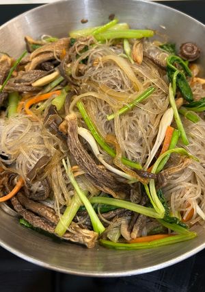 Hình của món Miến Xào Nấm Lộc Nhung Chay.