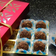 A picture of Chocolate Walnut Fudge Truffles.