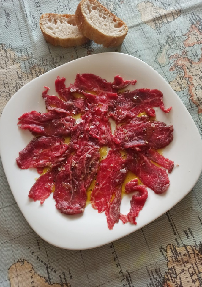Una foto de Carpaccio de ternera