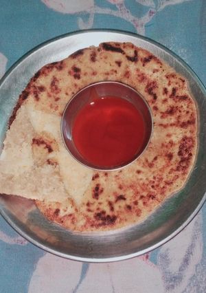 A picture of Aloo paratha.