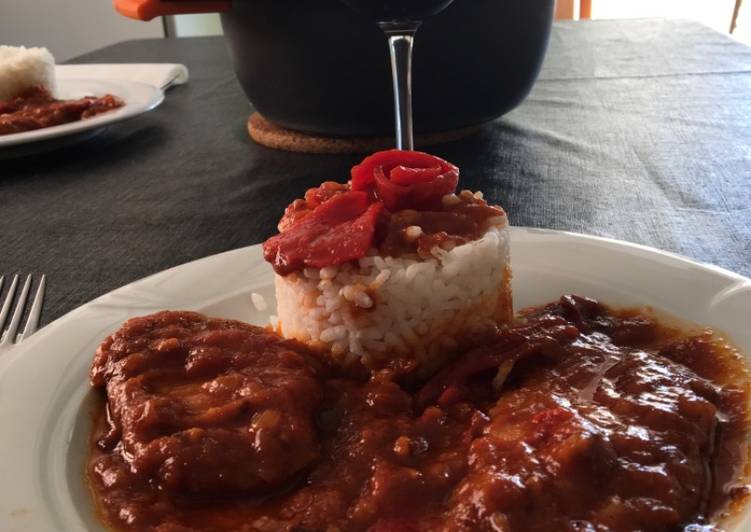 Lomo fresco ibérico 🐖con tomate 🍅, pimientos 🌶 y arroz 🍚
