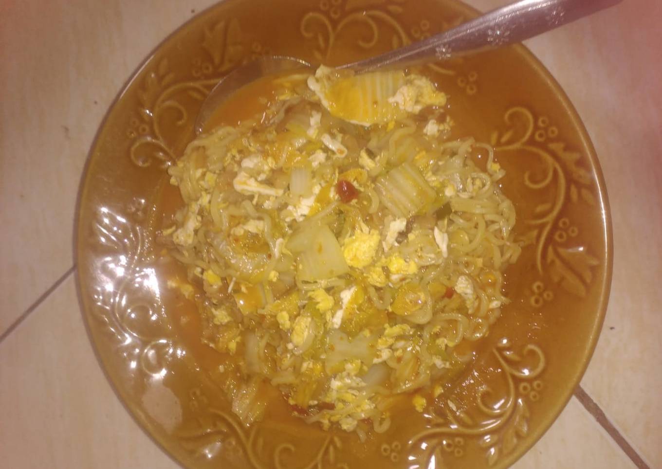 Mie tek-tek Indomie goreng ayam geprek