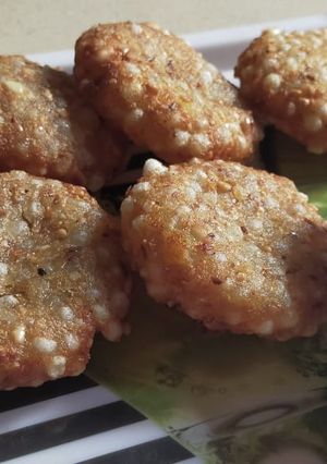 साबुदाणा वडा (sabudana vada recipe in marathi) रेसिपी चे मुख्य फोटो 