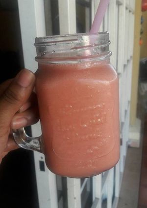 Una foto de Licuado sandía-guineo