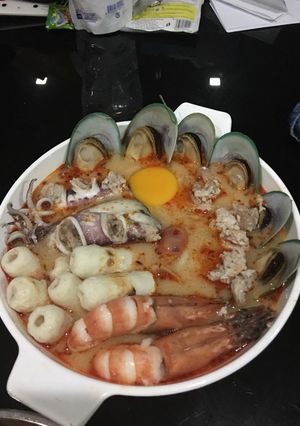 รูปของ Udon tomyam seafood (อูดงต้มยำทะเลเดือด