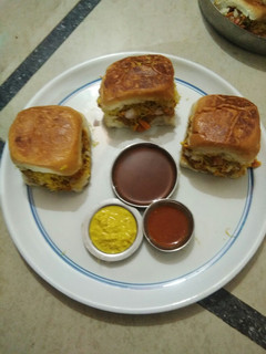 #કચ્છી દાબેલી(dabeli recipe in Gujarati) રેસીપી મુખ્ય ફોટો