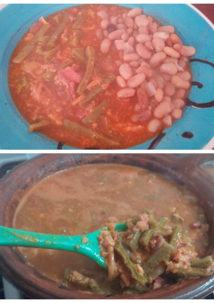 Una foto de Chicharrón prensado con nopales en salsa mixta