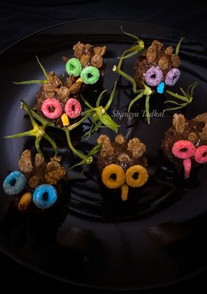 A picture of Owl on Twig Chococake.