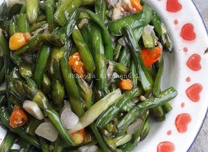 Foto resep Tumis Genjer (tips biar tetep ijo dan g pait)