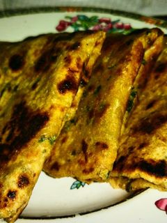 मूली के पराठे (mooli ke parathe recipe in hindi) रेसिपी मुख्य फोटो