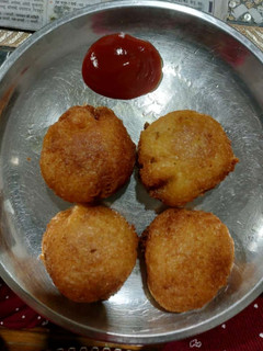 A picture of Bread roll.
