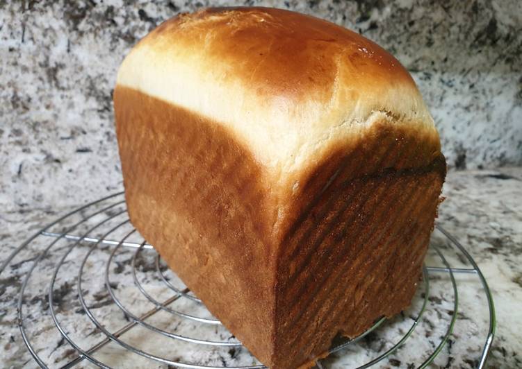 Brioche para torrijas (en Thermomix, horneado en panificadora)