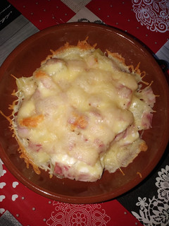 Una foto de Patatas hervidas a la carbonara