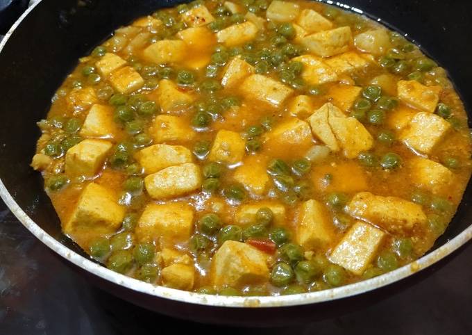 Aloo matar paneer