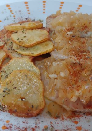 Foto principal de Lomo de cerdo encebollado con patata panadera