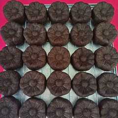 A picture of 320.*Bolu kukus ketan hitam mini*.