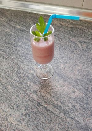 Foto principal de Batido de fresa y plátano