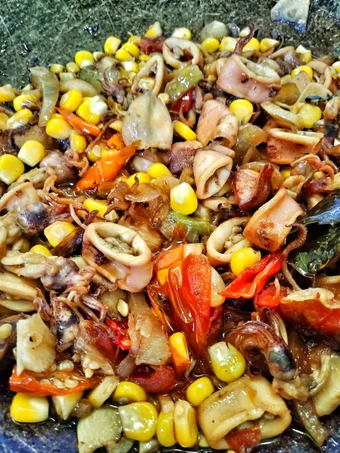 Langkah Mudah untuk Membuat Resep  Cumi asin jagung manis yang Lezat, Bikin Ketagihan