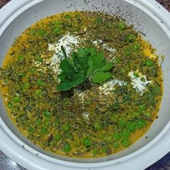 A picture of Methi matar malai.