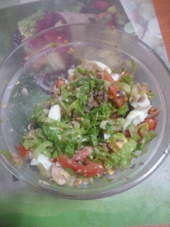 Una foto de Ensalada con sardinas