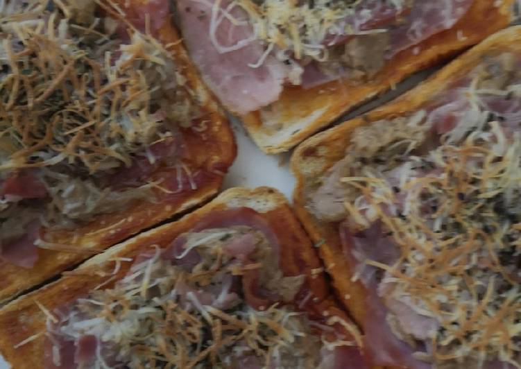 Pizza de pan de molde