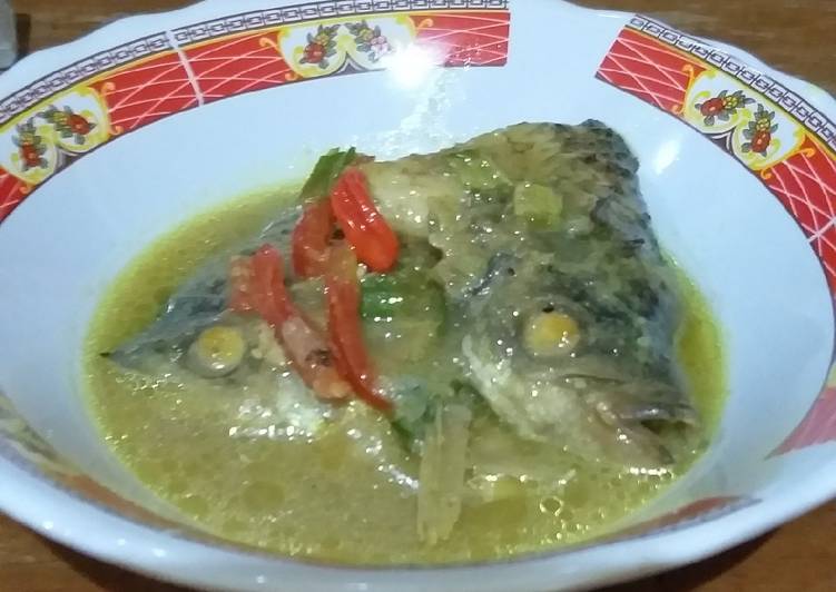 Gulai Kepala Ikan Gurami