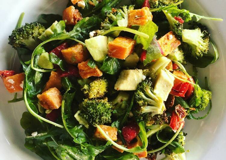 Easiest Way to Prepare Homemade Roasted Veggie Salad