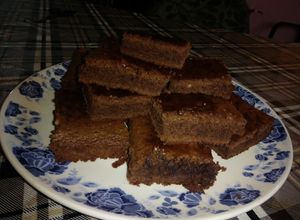 Una foto de Brownie De chocolate fácil, Rico y económico