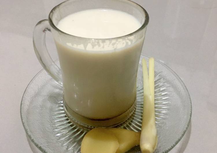 Bagaimana Menyiapkan Susu Jahe yang Lezat Sekali