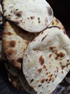 عکسی از دستور نان محلی شیره ی انگور
