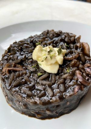 Foto principal de Arroz negro con calamares