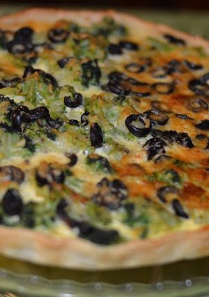Foto de Quiche de Frango, Brócolos e Azeitonas