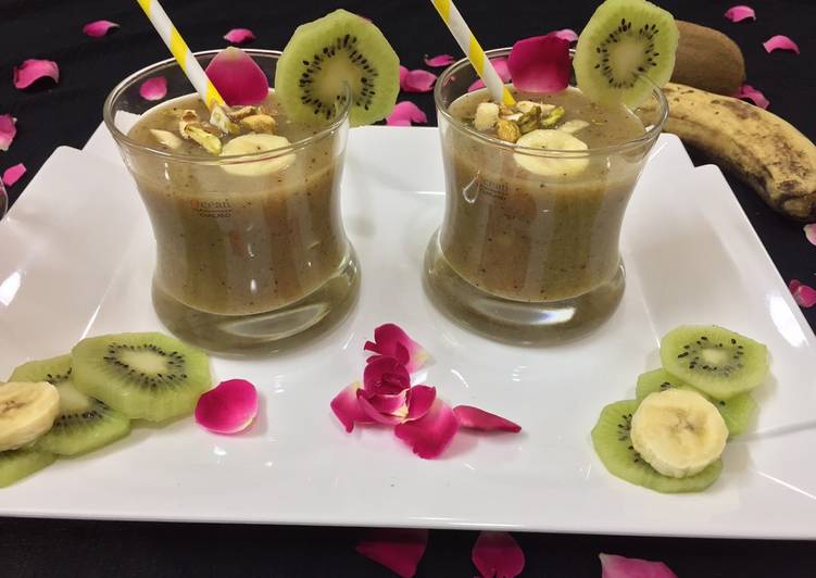 Recipe of Speedy Banana kiwi Smoothie with orange juice