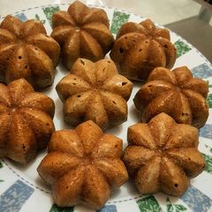 A picture of Spiced Cake.