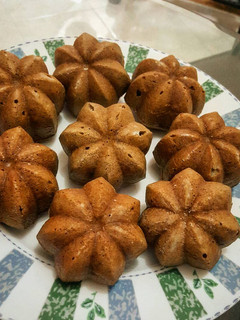 A picture of Spiced Cake.