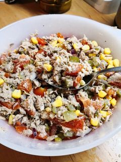 Tonhalsaláta recept fotója