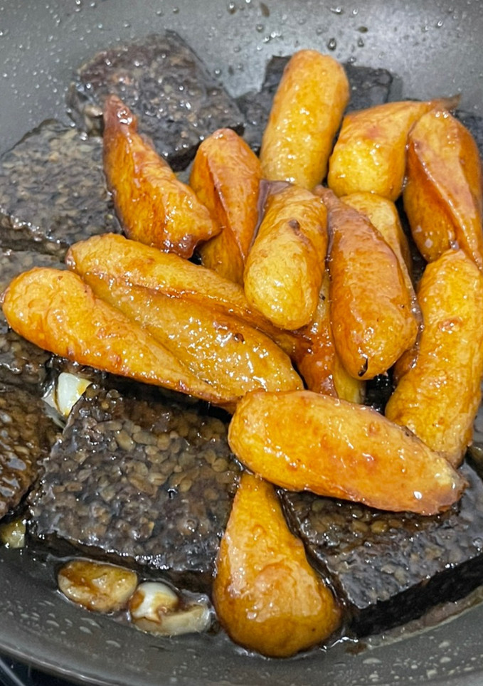 醬燒甜不辣米血糕 的食譜成品照片