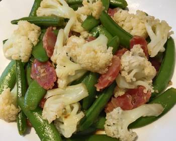 Easy Fast Cooking Peas in Chinese Sausage Yummy