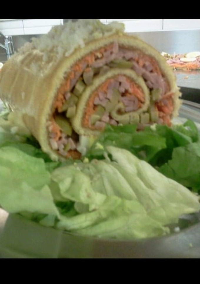 Una foto de Pionono frío relleno de vegetales