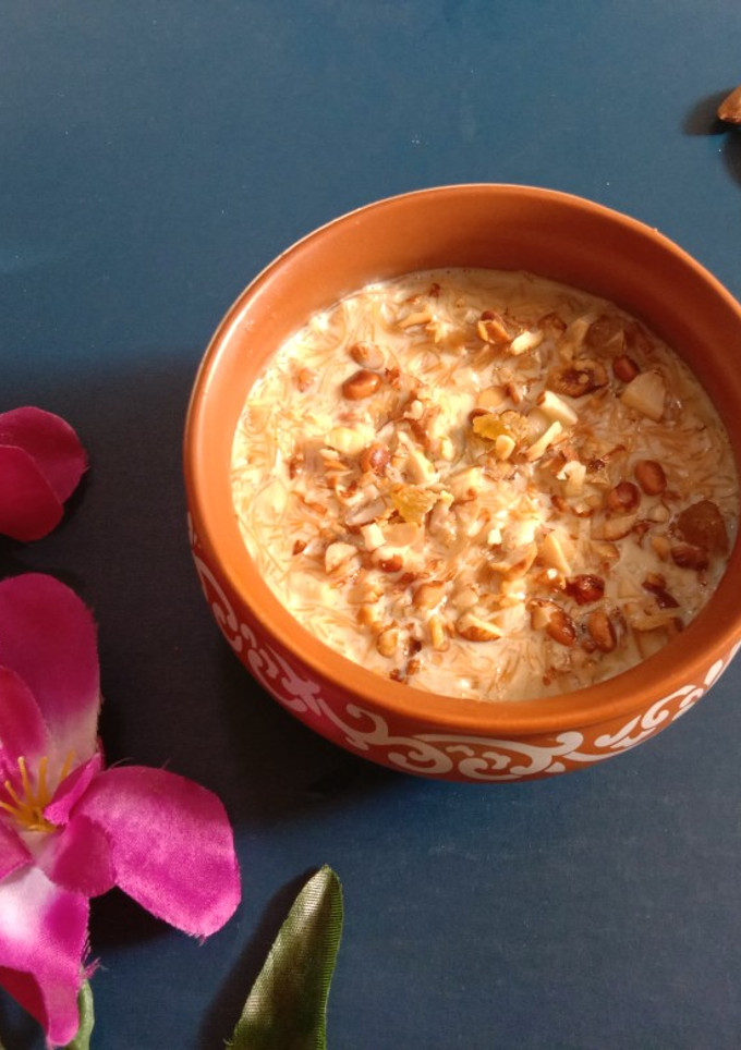 सेवई की खीर (Sevai ki kheer recipe in hindi) रेसिपी मुख्य फोटो