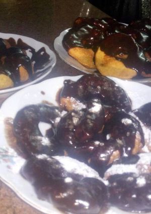 صورة لوصفة دوناتس بصوص الشوكولاته