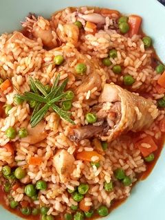 Una foto de Arroz mixto semi caldoso