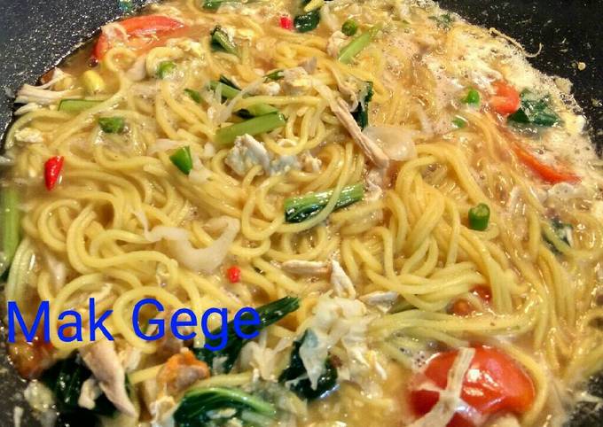 Bagaimana Menyiapkan Mie Tektek Kuah 🍜ala abang2 yang Enak Banget