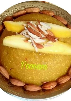 सेमोलिना (सूजी) मैंगो हलवा(Semolina (suji)mango Halwa recipe in Hindi) रेसिपी मुख्य फोटो